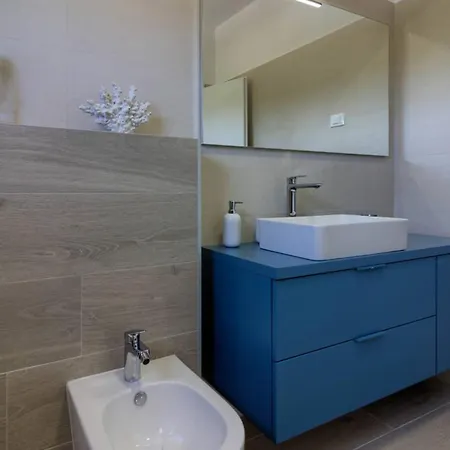 Mako, Moderne Luxus-villa Mit Swimmingpool Und Whirlpool In Ruhiger Vorort-lage Von Villa Pula